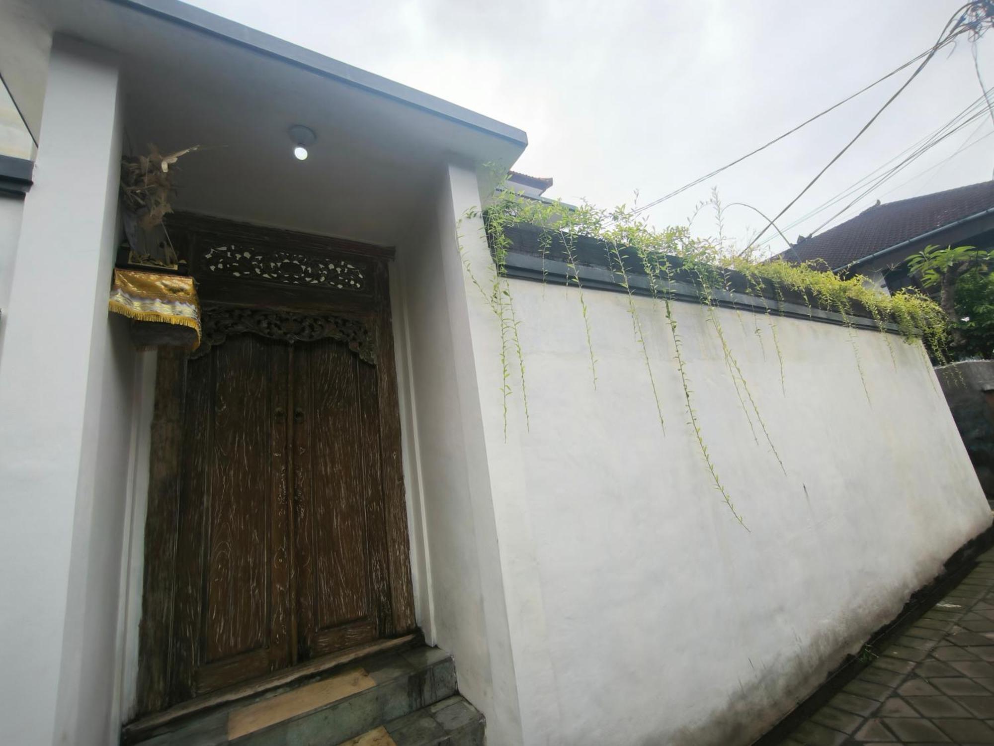 Ken Ken Guest House Seminyak  Exterior photo